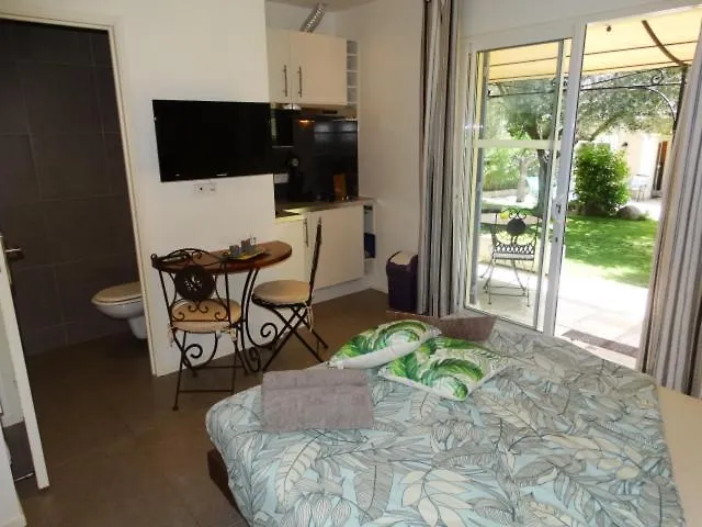Apartment Gites En B&B Le Clos De La Cerise Châteauneuf-du-Pape
