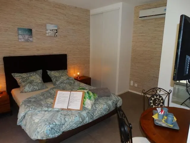 Apartment Gites En B&B Le Clos De La Cerise Châteauneuf-du-Pape Frankreich
